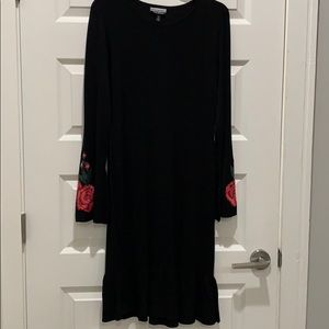Black sexy dress with bell long sleeves